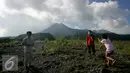 Sejumlah anak saat mengunjungi objek wisata kaliadem, Sleman, (3/7). Menjelang lebaran, wisatawan di lereng Merapi di dominasi oleh pemudik. (Liputan6.com/Boy Harjanto)