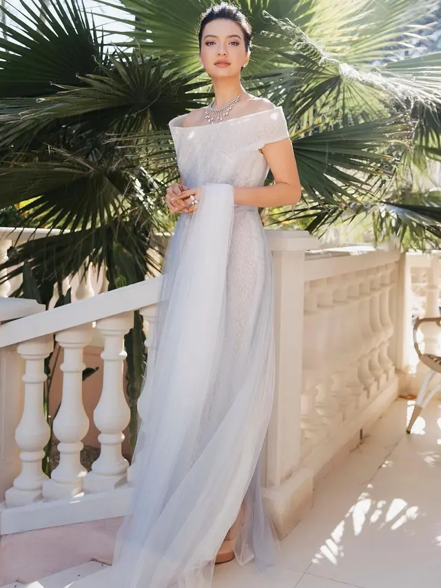 Raline Shah Tampil Bak Bidadari Kenakan Gaun Desainer Lokal di Cannes Film Festival 2024
