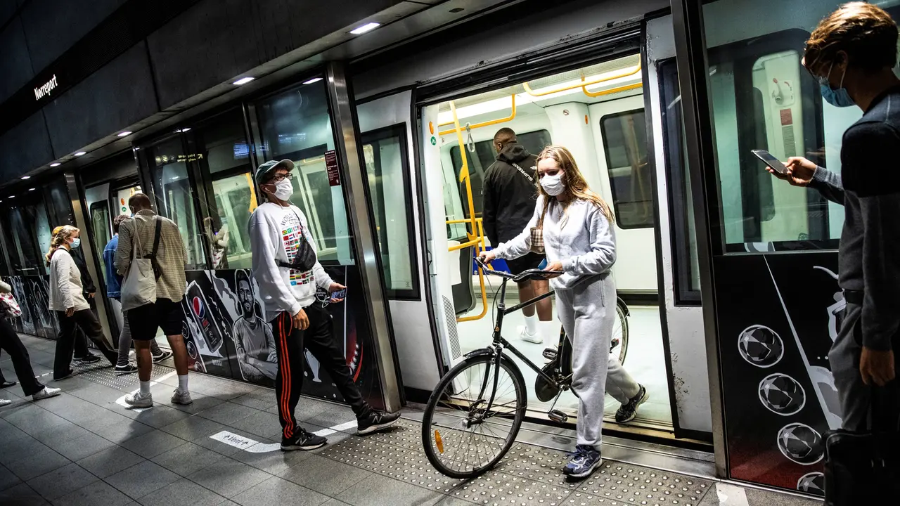 Wajib Masker di Transportasi Umum Denmark