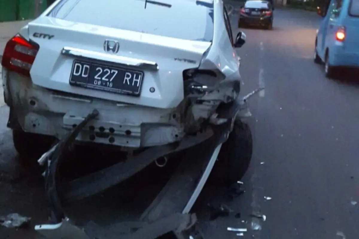 Mobil yang Ditabrak Ridho Rhoma