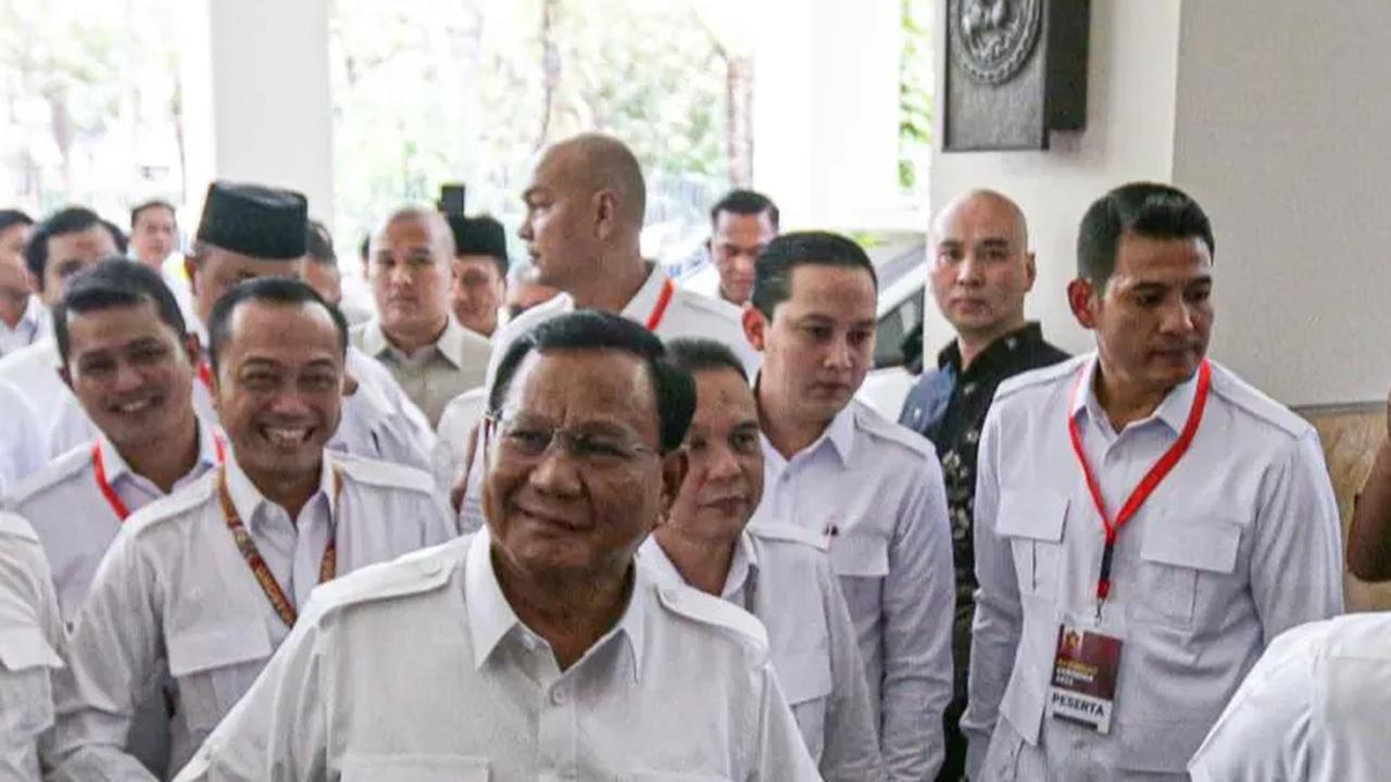 Prabowo: Kalau Dinasti Jokowi Ingin Berbakti untuk Rakyat, Salahnya Apa?