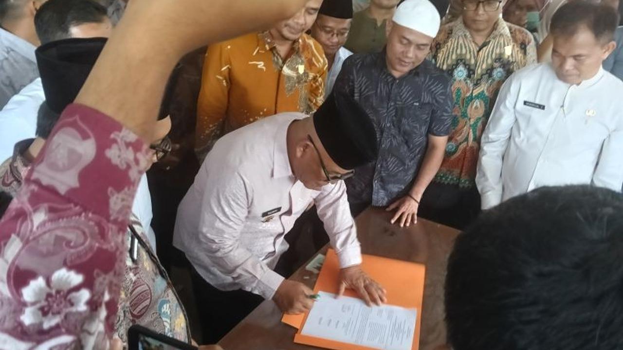 Pemkab dan DPRD Pasaman Barat Bersatu Perjuangkan Nasib Tenaga Honorer Menjadi PPPK Paruh Waktu