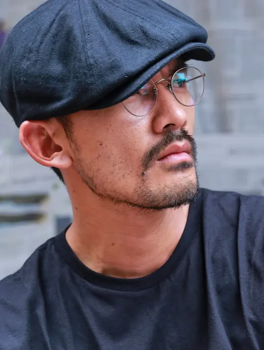 Menurut Chicco, pengembangan karakter perlu dilakukannya. Mengingat cerita pada sekuel film Filosofi Kopi ini akan lebih komplek dari film sebelumnya. (Adrian Putra/Bintang.com)