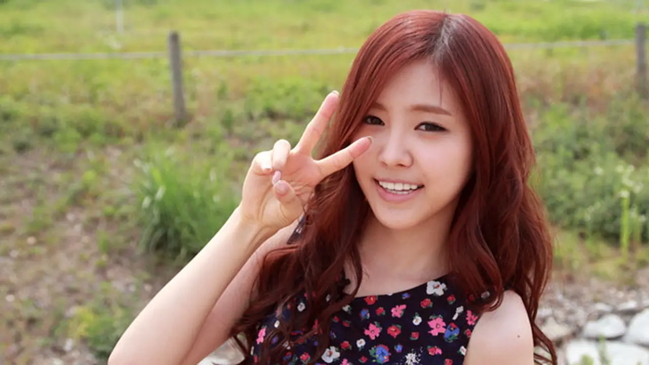 son-na-eun-131112c.jpg