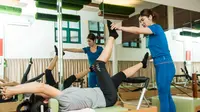 Bagi Anda yang punya resolusi lebih bugar dan mendapatkan berat badan ideal 2016 ini, pilates bisa jadi salah satu solusi.