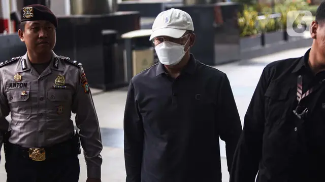 Terjaring OTT, Gubernur Bengkulu Rohidin Mersyah Tiba di Gedung KPK