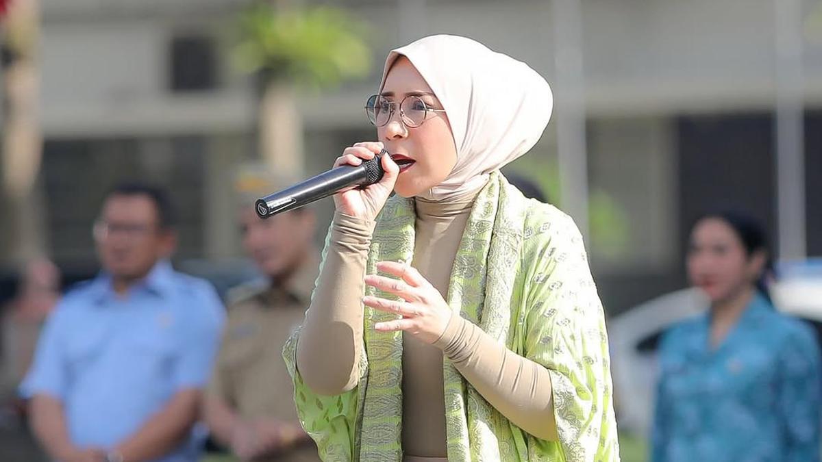 Melly Goeslaw Nangis Baca Puisi untuk Palestina, Walau Kematian Jadi Sahabat Namun Surga Menanti