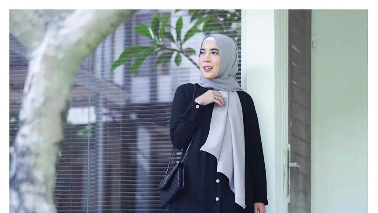[Bintang] Fitri Tropica
