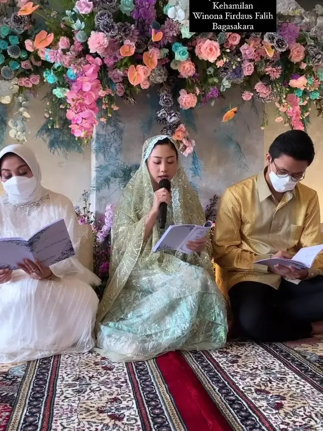 Tak Dihadiri Nikita Willy, Ini 6 Momen Pengajian 4 Bulan Kehamilan Winona Willy