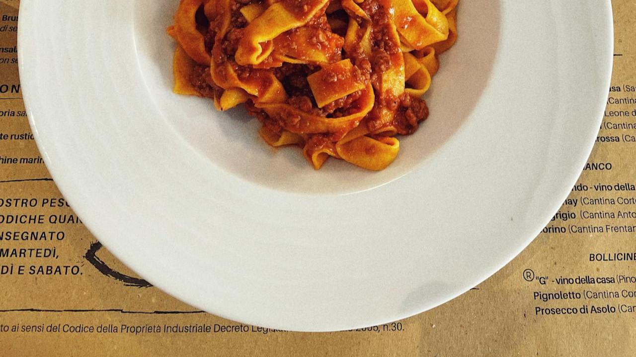Ilustrasi Ragù alla Bolognese