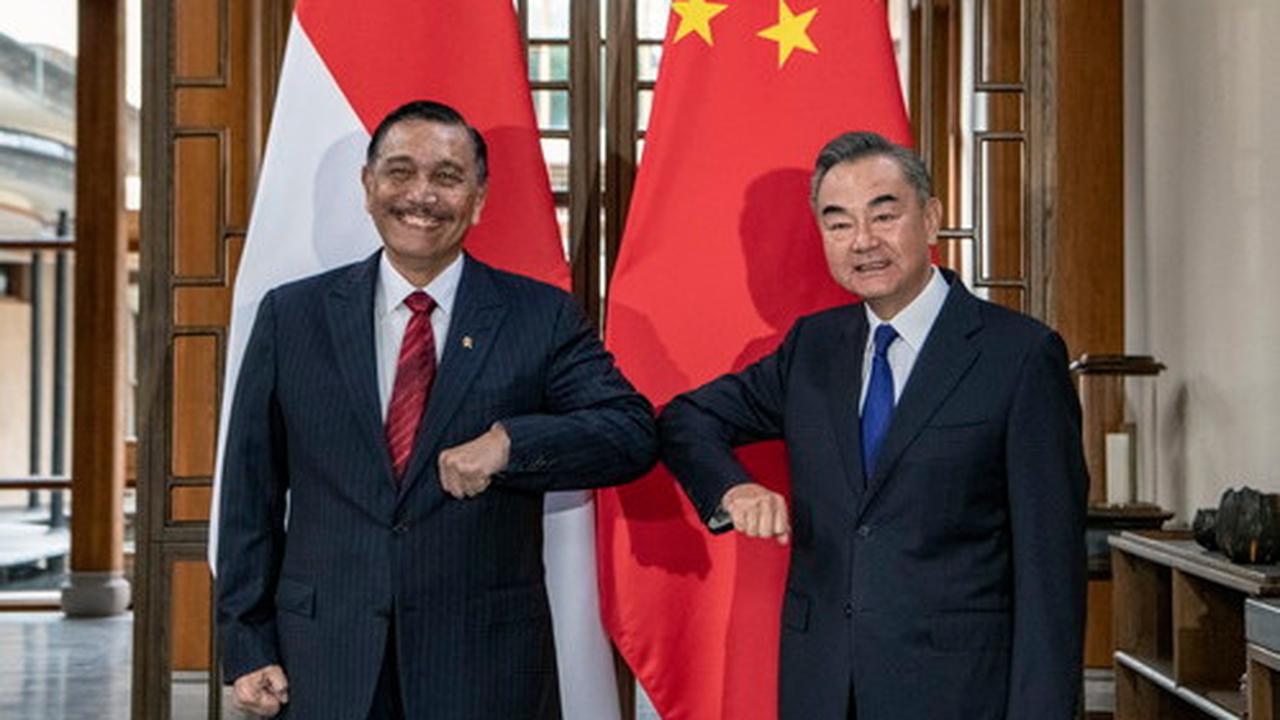 Luhut Wang Yi China (Kemlu China via CGTN)