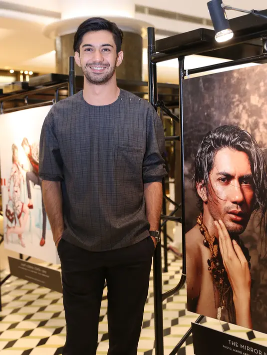 Reza merayakan kiprahnya melalui serangkaian acara bertajuk '10 Years Personal Journey of Reza Rahadian'. (Galih W. Satria/Bintang.com)