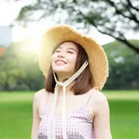 ilustrasi tertawa bahagia/photo by newroadboy (Shutterstock)