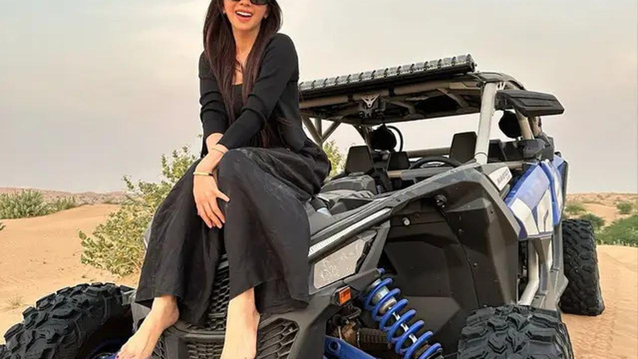7 Poret Angel Karamoy Jajal Offroad di Padang Pasir Dubai, Dapat Saudara Baru