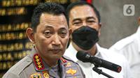 Kapolri Jenderal Listyo Sigit Prabowo saat menyampaikan keterangan pada jumpa pers di Mabes Polri, Jakarta, Kamis (4/8/2022). Dari 25 polisi yang diperiksa terkait kasus penembakan Brigadir J, terdapat 3 perwira tinggi bintang 1, 3 komisaris besar, 3 komisaris polisi, 3 kompol, 7 bintara, dan 5 tamtama. (Liputan6.com/Faizal Fanani)