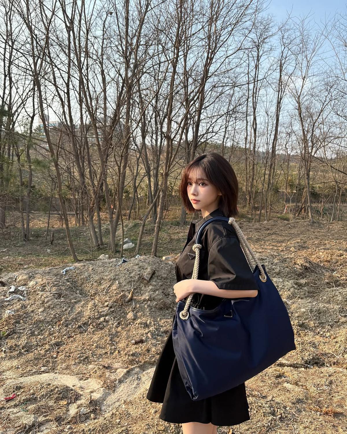 Potret Terbaru Karina aespa dengan Outfit Simple Tapi Terlihat Kece dan Cantik