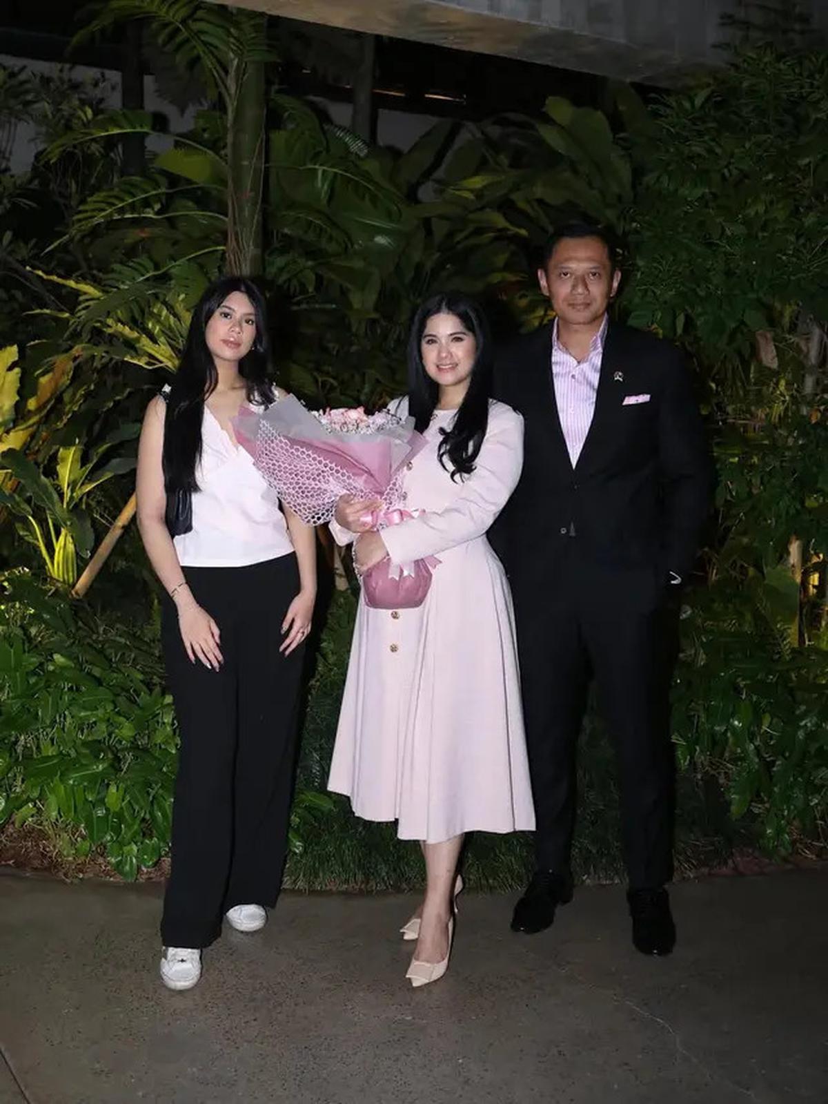 Gaya Annisa Yudhoyono dan AHY saat Rayakan Hari Pernikahan, Sederhana Tapi Berkelas