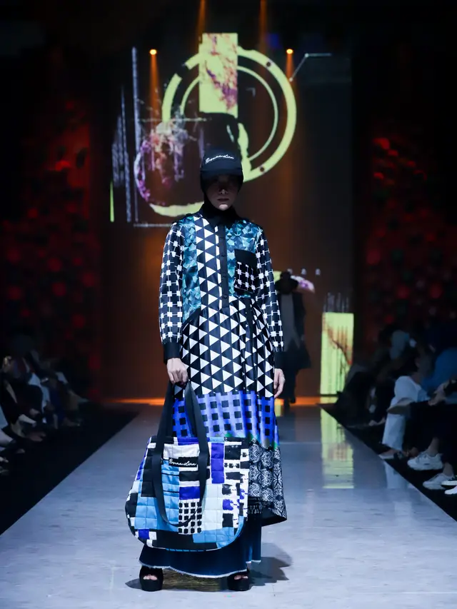 Karya kolaborasi Rose.Ma.Lina x Sofie di  ajang Muslim Fashion Festival alias Muffest+ 2023