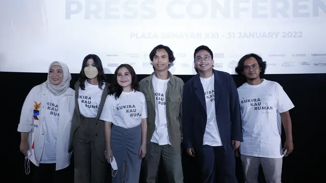 Prilly latuconsia Jadi Produser