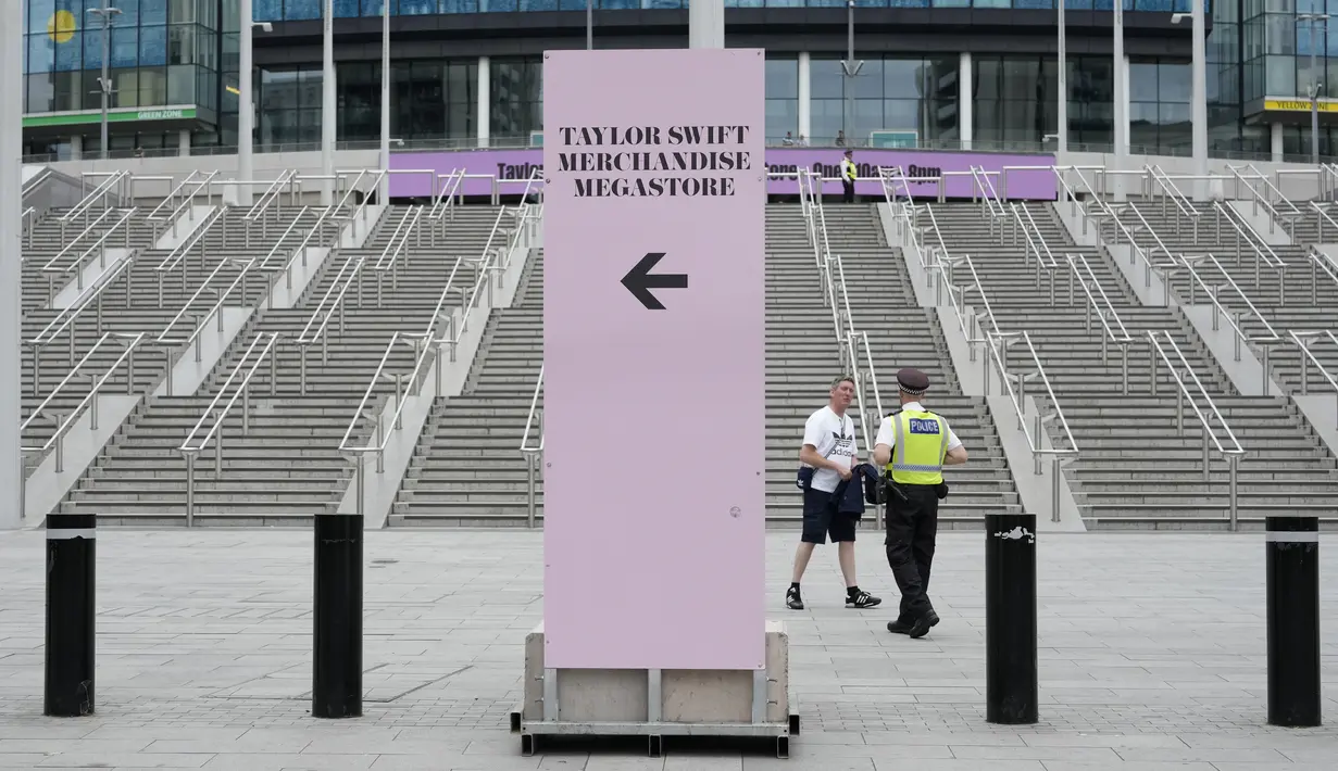 Penyanyi 34 tahun itu akan memulai lima malam di Stadion Wembley pada 15 hingga 20 Agustus 2024. (AP Photo/Alastair Grant)