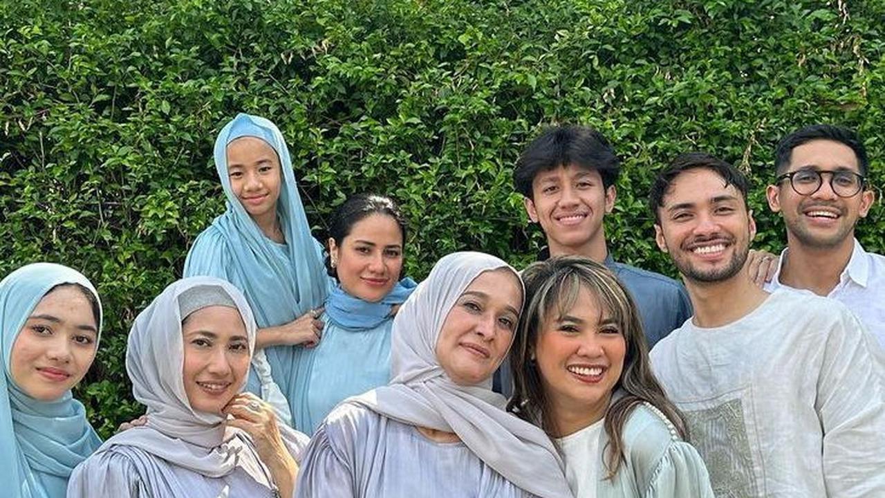Adik Bungsu dari Tujuh Bersaudara <br>