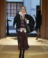 Generasi Z dikenal berani memadukan motif dalam gaya busana mereka sebagai ekspresi diri. Ini bukan sekadar tabrak motif, melainkan seni dengan strategi unik. (dok. Gucci)