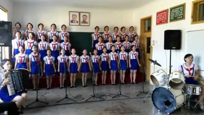 Video Remaja Korea Utara Hafal Lagu Nasional Indonesia!
