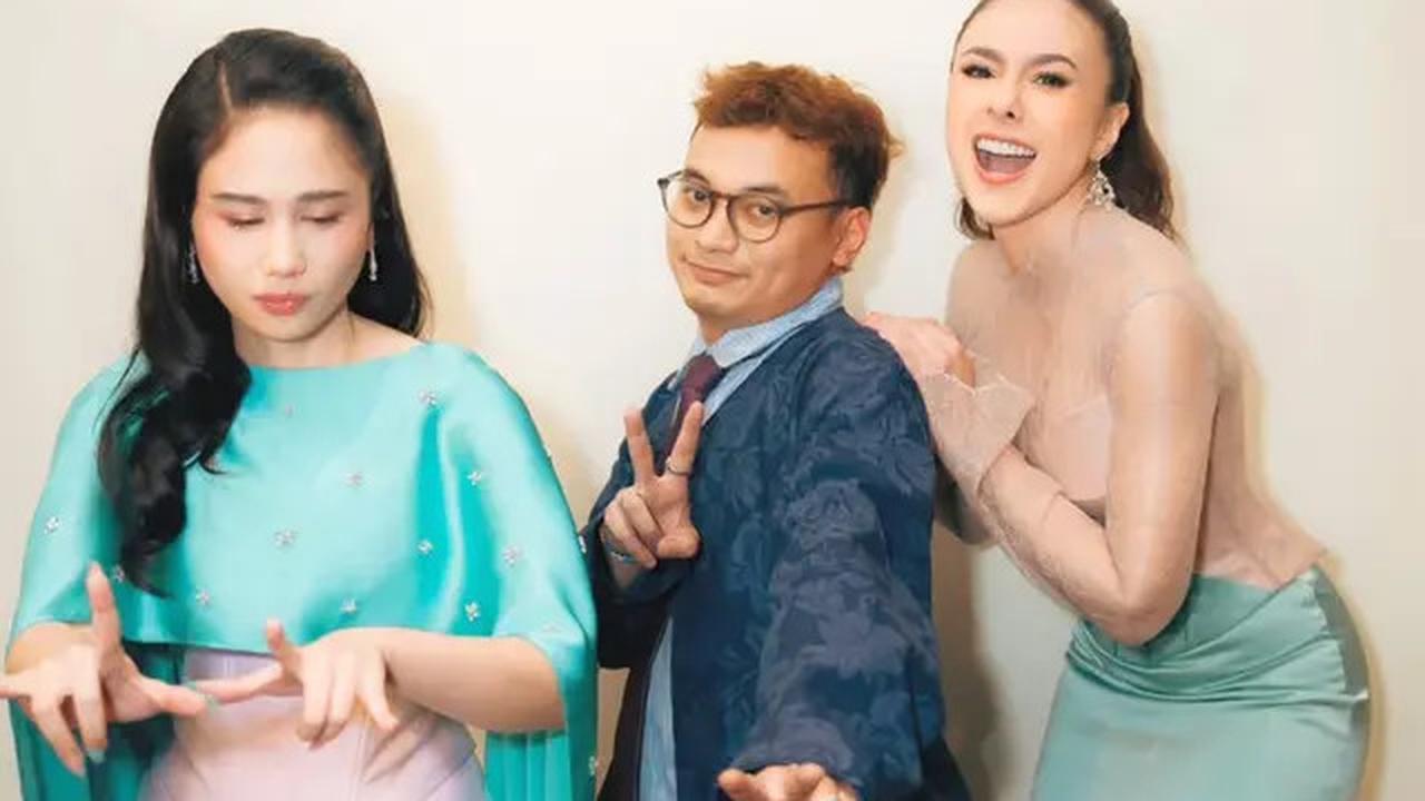 Beda Gaya ala Mertua dan Menantu Wulan Guritno dan Tissa Biani Kenakan Korset di Premiere Film Terbaru