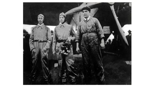 Awak pesawat Fokker VII