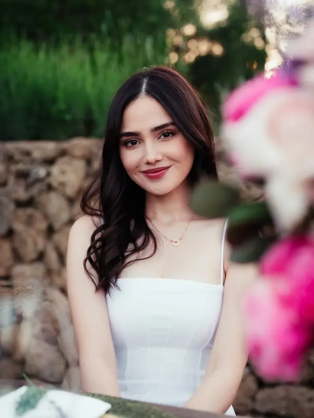 Syifa Hadju saat Rayakan Ulang Tahun El Rumi ke-27 di Italia. [@syifahadju]