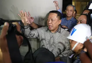 Mantan Jaksa Agung Muda Bidang Tindak Pidana Khusus (Jampidsus) Febrie Adriansyah, saat dibawa ke mobil tahanan untuk  ditahan di rutan KPK di  Gedung Kejagung, Jakarta, Jumat (24/07/2026). (KLY/ Arie Basuki)