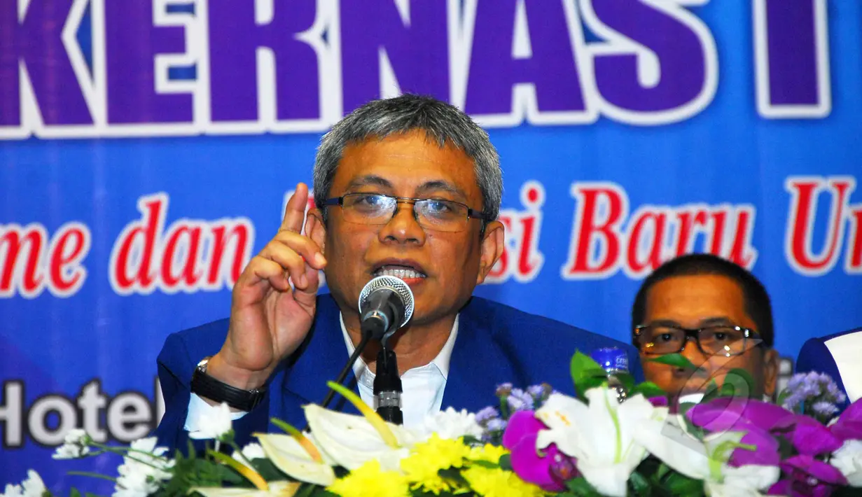 Ketua DPP PAN Didik J Rachbini seusai penutupan Rakernas I DPP PAN, di Jakarta, Kamis (7/5/2015). Rakernas tersebut membahas mengenai konsolidasi persiapan pemilihan kepala daerah serentak 2015. (Liputan6.com/Helmi Afandi)
