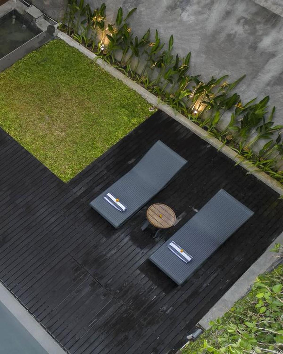 6 Potret Teras Vila Nana Mirdad di Bali, Mewah dan Estetik dengan Konsep Open Space