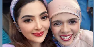 Dua besan Ashanty dan Geni Faruk hadiri ulang tahun Azura Atta yang jadi cucu keduanya. Keduanya terlihat akrab meski tanpa kehadiran Reza Artamevia [@ashanty_ash]