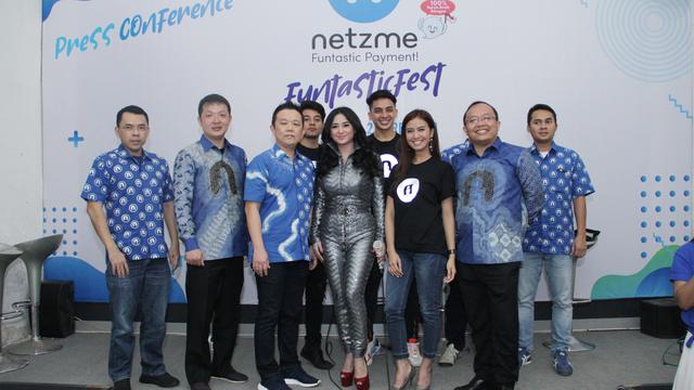 Dewi Perssik menghibur masyarakat di Funtastic Fest Pekalongan 2019 (ist)