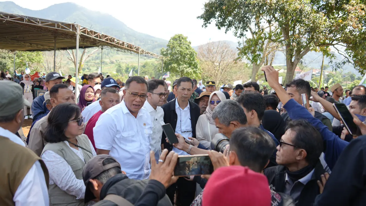 Menteri LH Jumhur Hidayat di Cianjur
