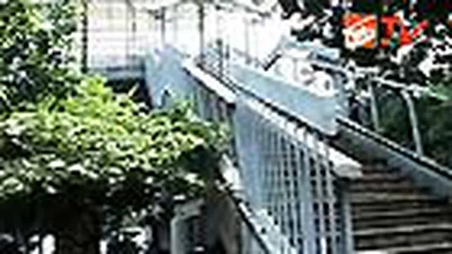 Duh, Pekerja Tewas Kesetrum di Jembatan Penyeberangan