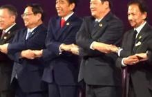 Kocaknya Pemimpin Negara ASEAN Joget Dangdut Saat Gala Dinner, PM Timor Leste Paling Heboh