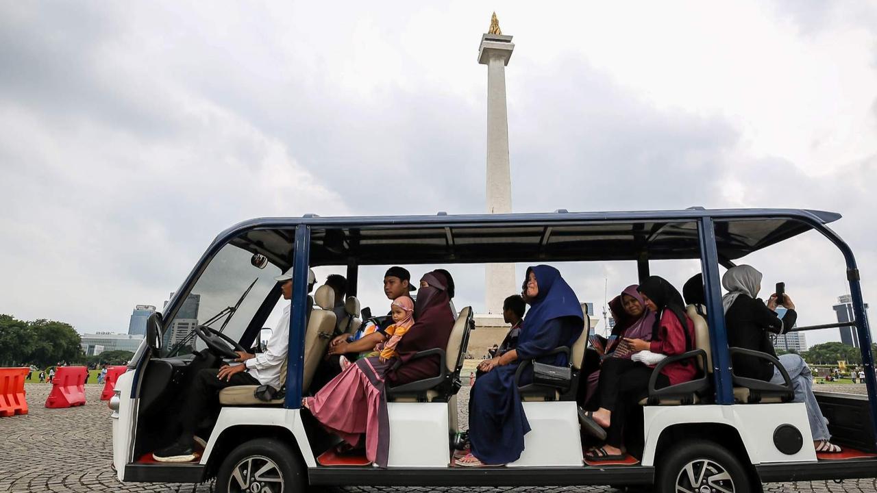FOTO: Libur Natal dan Tahun Baru, Puncak Tugu Monas Buka Sampai Malam
