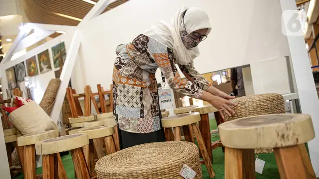 FOTO: Mengunjungi Pameran Produk UMKM dalam Program Bangga Buatan Indonesia