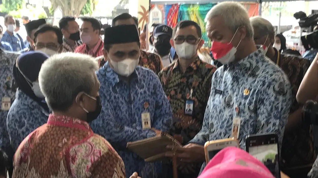Ilustrasi Foto Wakil Gubernur Jawa  Tengah, Taj Yasin Maimoen dan Gubernur Jawa Tengah, Ganjar Pranowo