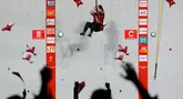 Atlet panjat tebing Indonesia Desak Made Rita Kusuma Dewi bereaksi setelah memenangi final nomor speed putri pada Asian Games 2026 di Nagoya, Jepang, Rabu (30/9/2026). Desak meraih medali emas setelah mencatat waktu 6,062 detik. (AP Photo/Dita Alangkara)