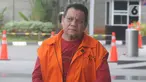 Mantan Kepala Dinas PUPR Kota Medan Isa Ansyari saat akan menjalani pemeriksaan di gedung KPK, Jakarta, Rabu (4/12/2019). Isa Ansyari diperiksa sebagai tersangka terkait dalam kasus dugaan suap proyek dan jabatan oleh Wali Kota Medan 2016-2021, Dzulmi Eldin. (merdeka.com/Dwi Narwoko)