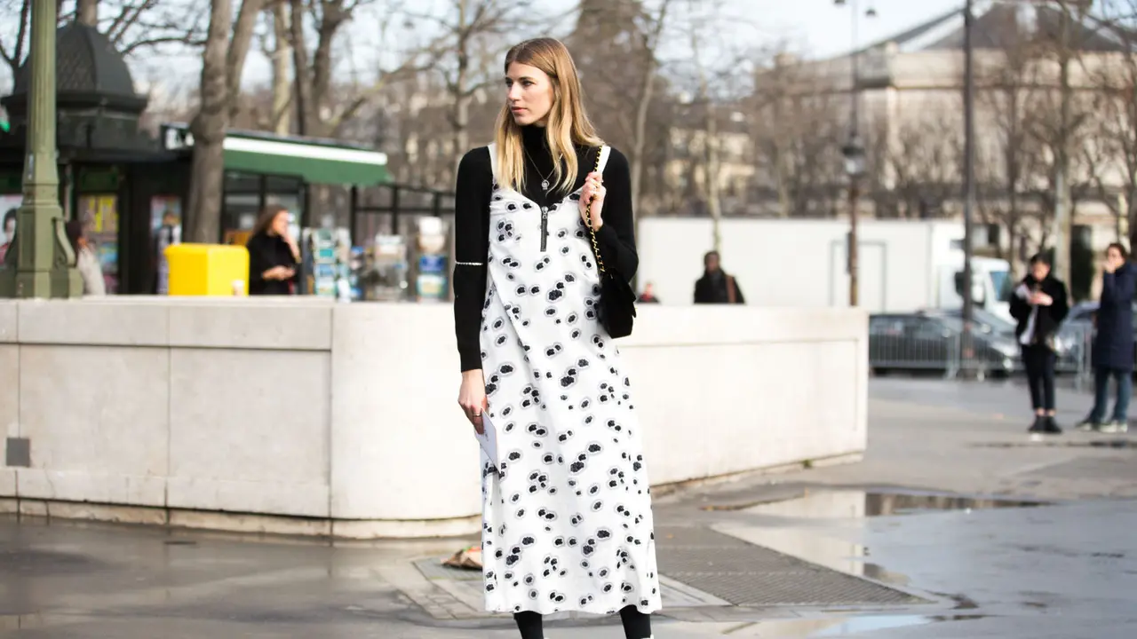 [Bintang] Fashionable Street Styler Buktikan Slip Dress Tidak Hanya Nyaman untuk Tidur, Coba Intip 3 Mix and Match Ini