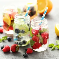 Buah-buahan ini bisa menjadi bahan untuk minuman detoks/copyright shutterstock/5 second Studio