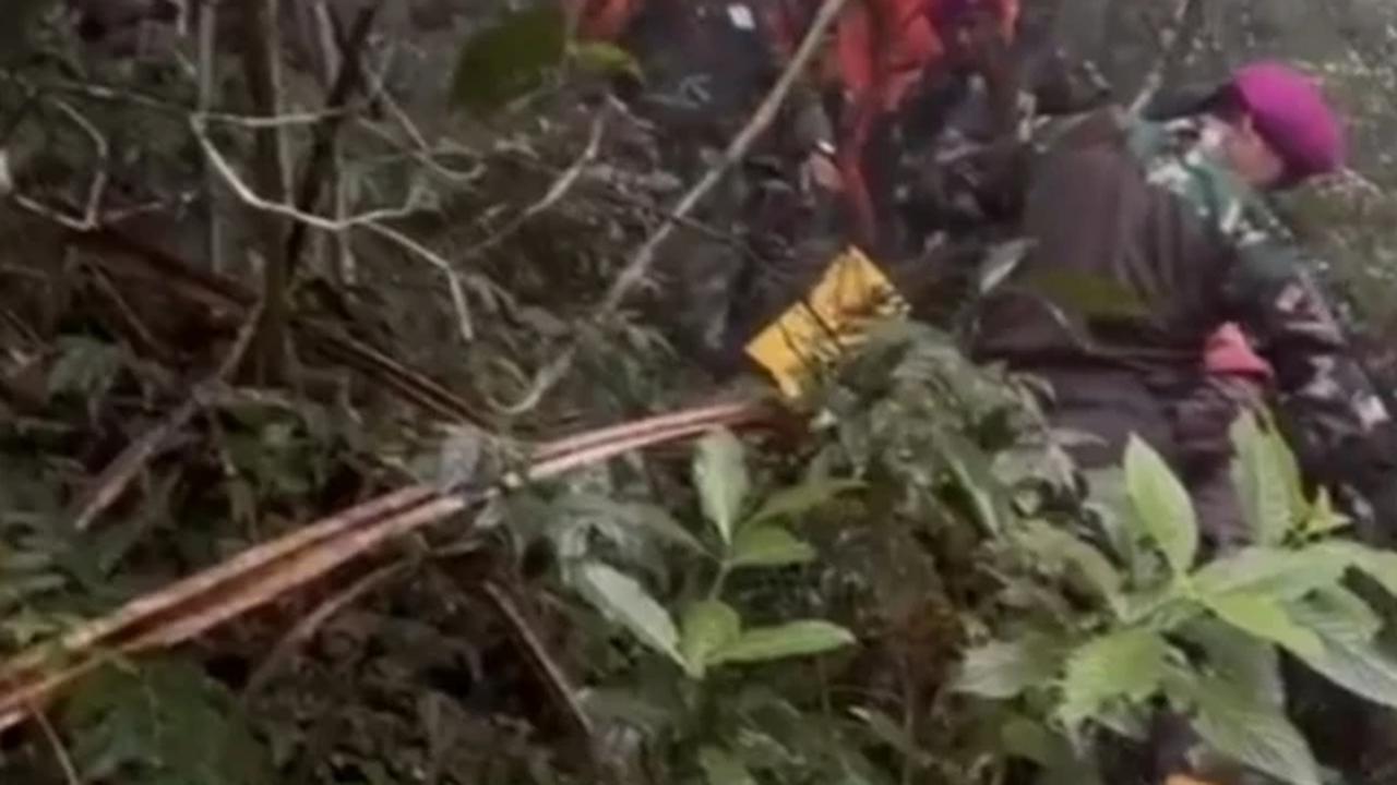 Basarnas Akhirnya Bisa Evakuasi Korban Kedua Pesawat ATR 42-500, Jenis Kelamin Perempuan