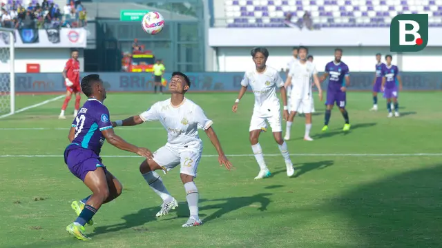 Foto: Drama 5 Gol dalam Laga Antara Persita Vs Arema di BRI Liga 1 2024/2025