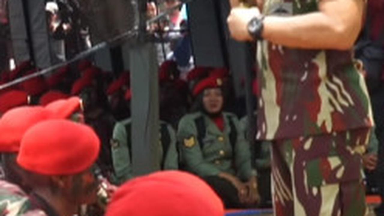 Momen Mayjen Djon Afriandi Bakar Semangat Prajurit,