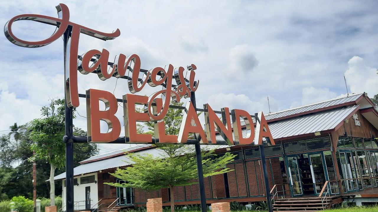 Tangsi Belanda ini didirikan setelah pembangunan Istana Siak.