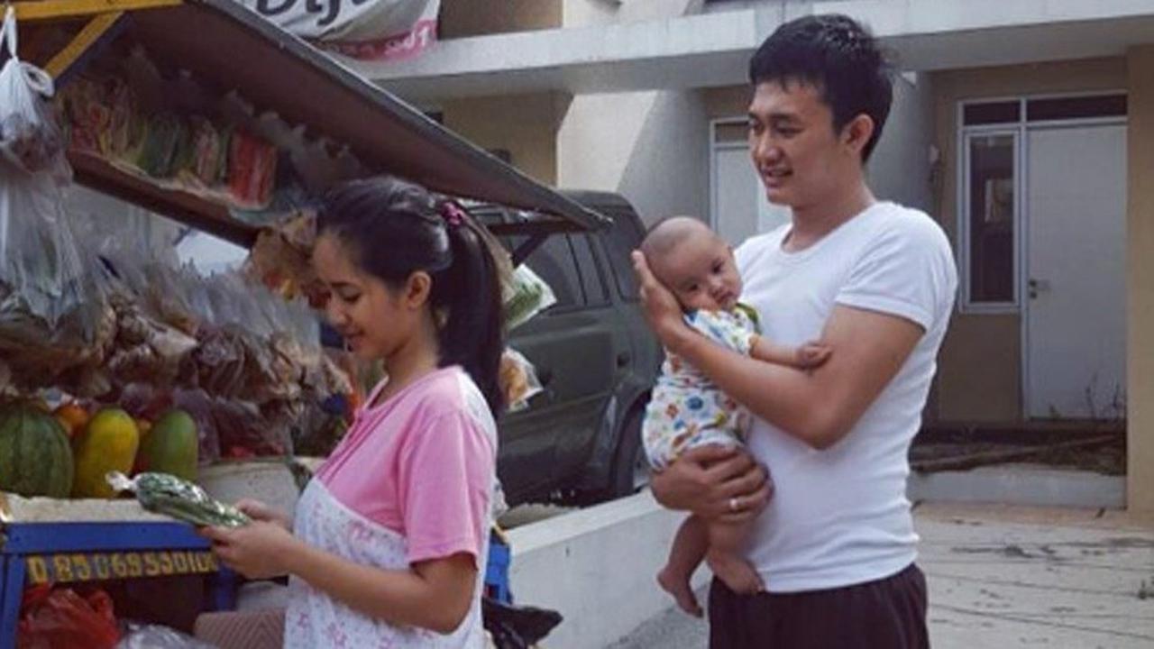 Boby Tince asuh anak, istri belanja sayuran (Foto: Instagram)
